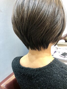 ラテ アトリエ(latte atelier) 【latte atelier】丸みショートボブ