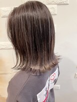 オーティティ(O-TETE)&nbsp;O-tete 細めハイライトバレイヤージュミックスカラー