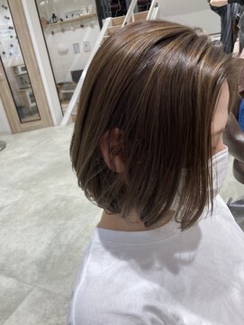 アース 三軒茶屋店(HAIR&MAKE EARTH) 細かめのハイライトで脱白毛染め