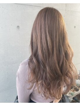 アチーブリス(achieve Liss) 柔らかハイトーンベージュブロンド ゆるふわウェーブロング