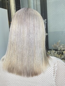 ケイト(kate) 【kate 大宮】シルキーベージュ×ぶつ切りミディアム