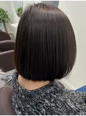 くびれショートボブ40代50代グレイカラー白髪ぼかしハイライト