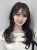 韓国ヘア レイヤーカット 黒髪 ロングレイヤー 顔まわりカット