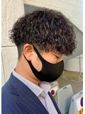 スペインカールスパイキーショートブルーブラックフェザーパーマ