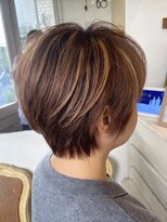 シェノン 赤羽店(CHAINON)&nbsp;大人マッシュショート立体感ハイライトピンクブラウン