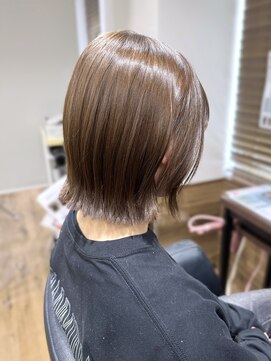 ハピネス クローバー 八木店(Happiness CLOVER) ミルクブラウン/レイヤーボブ/髪質改善