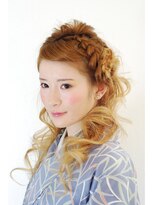 ニコ ヘアデザイン&nbsp;ゆるふわフラワーハーフアップ