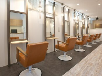 Agu hair rupia 金沢店【アグ ヘアー ルピア】