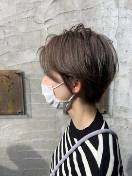 ユーアールキャッスル(UR CASTLE) ショートカット　ナチュラル　グレーベージュ