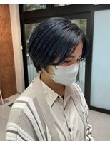 クリーム(CREAM)&nbsp;ネイビーカラー×ショート