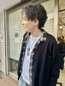 ホームボーイ(HOME BOY) ミディアム センターパート 波巻き ツイストスパイラル パーマ