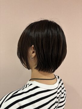 リノ 金山(Rino) デザインカラー/レイヤーカット/ウェットヘア/オリーブベージュ