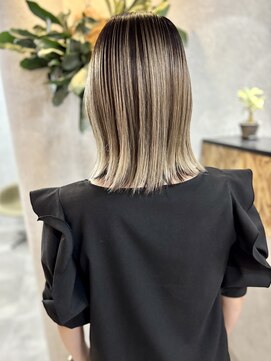 サニーサイドサロン(SUNNY SIDE SALON) 外はねボブ×バレイヤージュ/ハイトーンベージュ/たまプラーザ
