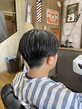 MEN’S HAIR/サーフカール/刈り上げセンターパート/印西
