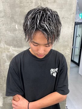 メンズサロン キング 心斎橋店(Men’s salon K!ng) 波巻きツイストスパイラルパーマ/フェザーパーマ/眉毛/メンズ