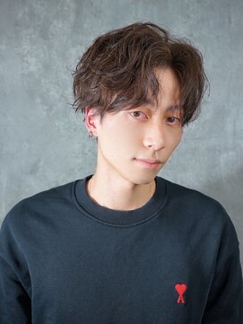 プレミアムバーバー 赤坂店(PREMIUM BARBER produce by HIRO GINZA) 波巻きセンターパート/メンズパーマ〈理容室〉