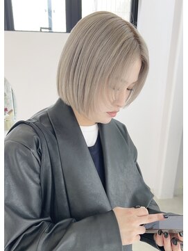 フウ(fuh) ホワイトベージュ/ハイトーンカラー/ハイトーン/ボブ