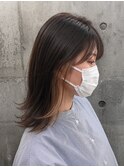 外ハネミディ×インナーベージュ
