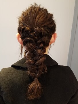 ネオリーブアイム 横浜西口店(Neolive aim) まとめるかわいい編み込み