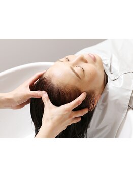 ヘッドスパのみのご利用も大歓迎！頭皮のコリからくる老け顔や細毛の原因となる皮脂汚れが気になる方にも◎