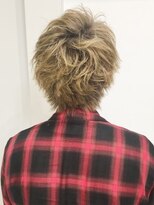 ミーティア バイ クアトロ(Meteor By QUATRO) メンズパーマ風スタイル