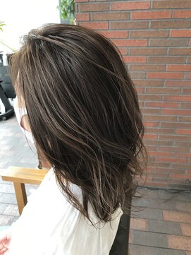 フルショウ 苦楽園店(FURUSHO) 細めハイライト/レイヤーカット/白髪ぼかし