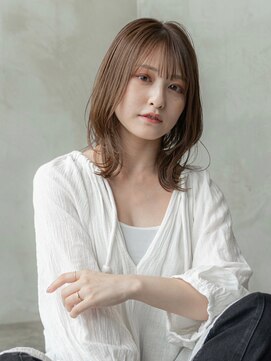 ドットハリス(.Hallis) 大人かわいい/小顔/ミディアムレイヤー/20代30代40代