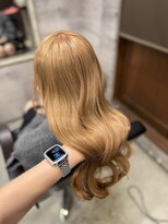 オクルス(OCULUS) 艶々ベージュカラー