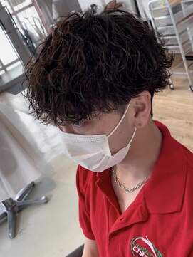 ローウェ バイ フィフス 立川メンズサロン(Louwe by fifth) 緩めメンズ波巻きスパイラルパーマツイストパーマ波巻きパーマ