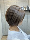 ショートボブ グレージュカラー
