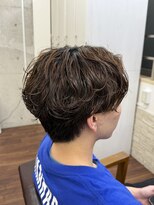 メルシー トータル ブランディング サロン(merci TOTAL BRANDING SALON)&nbsp;メンズセンターパート、シャドウパーマ