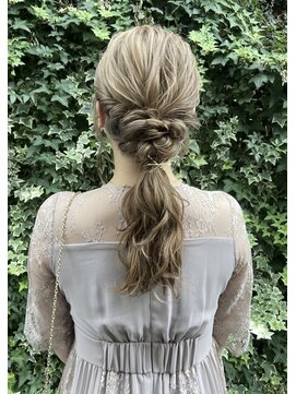 キイ ギンザ(k.e.y GINZA) ローポニーアレンジ/結婚式ヘアセット/結婚式ヘアアレンジ/銀座