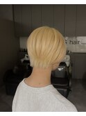 抜け感抜群　ハイトーンショート