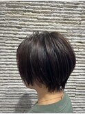 20代30代40代前下がりストレート小顔補正立体カット