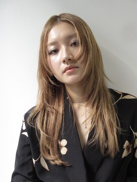 ナループロアポンテ(Nalu pu loa PONTE) ロングレイヤーカットブリーチダブルカラーミルクティーベージュ