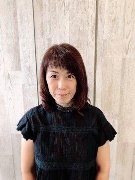 サロンドリールプリマ(Salon de RIRE prima) 短めアシメバングの愛されヘアー