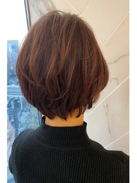 ジーナ セントラル銀座(Zina) 大人可愛いひし形ショートボブ　Ｚｉｎａ　ＣＥＮＴＲＡＬ出口