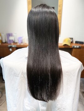 アリューカヘアー(Alluca Hair) ストレートロングスタイル