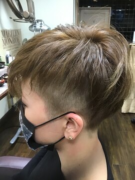サロン ド アイ ソレイユ(Salon de i Soleil) マット系とアッシュ系MIXのツーブロックスタイル!