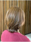外ハネ/30代40代50代/くびれ/レイヤーカット/ミディアム/小顔