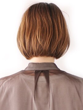 ロビー 表参道(ROBBY) ひし形ボブレイヤー／大人ショート／表参道／30代40代50代