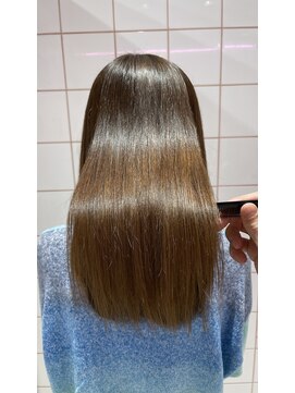 ロンドルーチェ 心斎橋(Lond luce) ダークアッシュ/ミディアムレイヤーカット［髪質改善/縮毛矯正］