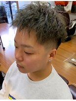 ブルブンガ(Berbunga)&nbsp;ツイストパーマツーブロックヘア×フェードショート