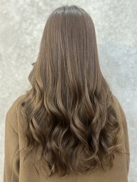 ラビス(Lovis) ハッシュカット/フルバング/似合わせカット/レッドブラウン