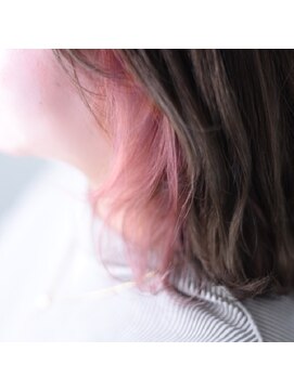 ニコリヘアワークス(nicori hair works) ミディアム×イヤリングカラー×ペールピンク2