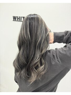アンダーバーホワイト 阪神西宮店(_WHITE) コントラスト　外国人風ハイライト　アディクシーカラー