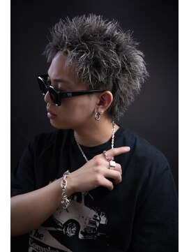 ノーリミット(No Limit) 梅田(大阪)スパイキーショート