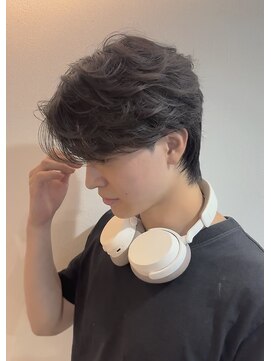 リヴ オオサカ(LIV OSAKA) センターパート　ニュアンスパーマ　フェザーパーマ