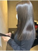 オリーブベージュ