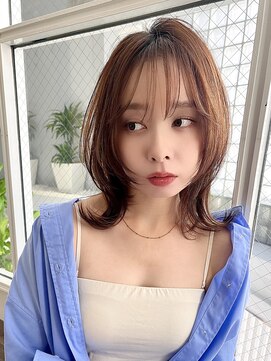 ミリア(MILIA) 20代30代40代大人おしゃれ女子のウルフヘア